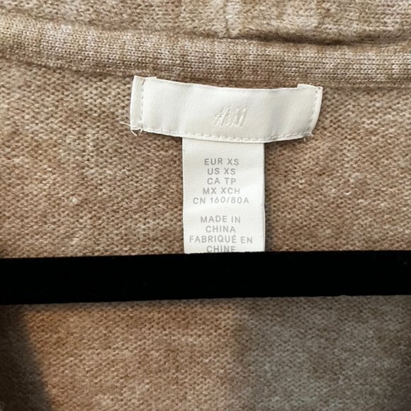 H&M Cropped Knit Sweater - Picture 2 of 2